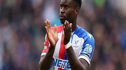 马竞与塞尔塔战成平手，1-1比分缩小榜首差距至1分，索尔洛特建功阿斯帕斯点球绝杀